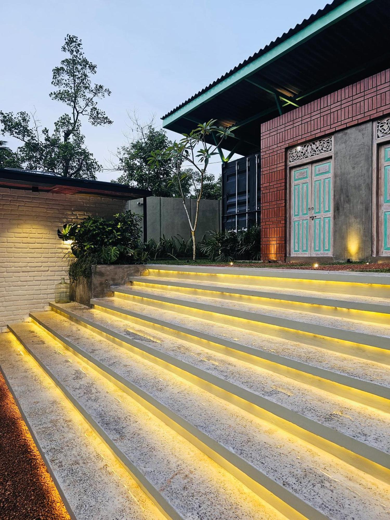 Container Villa Luxury Collection Weliweriya Exteriör bild